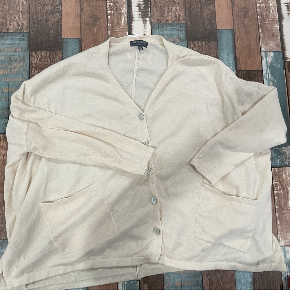 Barefoot dreams cozy chic lite cardigan cream button down size medium NWOT